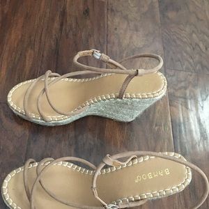 Women’s tan wedges. Used- good condition.